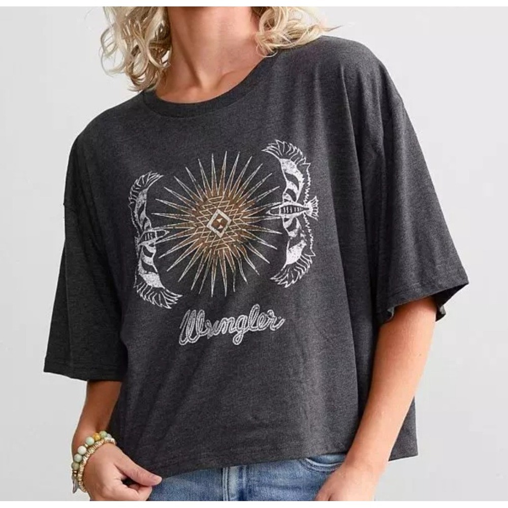 Wrangler Women's Retro Suns & Bitd Eye Short Sleeve Cropped Tee.D134